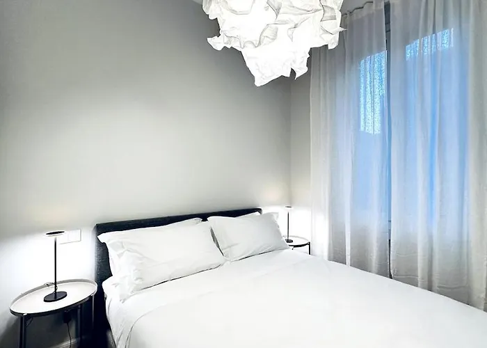 Tortona Navigli Via Solari Salaino